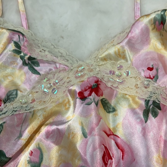 Secret treasures negligee - Picture 2 of 7